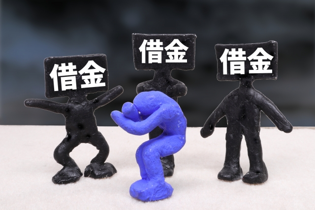 借金に追い立てられる。堺市の債務整理の相談は弁護士や司法書士に無料でできます